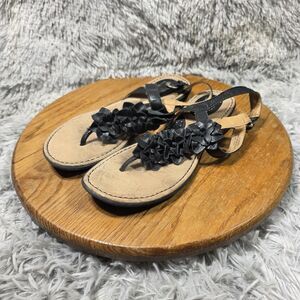 B.O.C. Almira Sandals Womens Size 8M Black Floral T Strap Buckle Shoes Flats